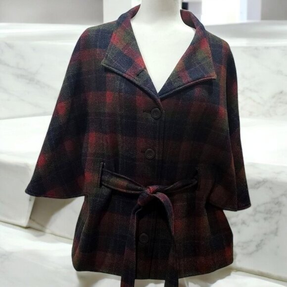 BOYNE VALLEY WEAVERS Plaid Wool Jacket/Cape – Made in Ireland, Pure Elegance! - Picture 3 of 11